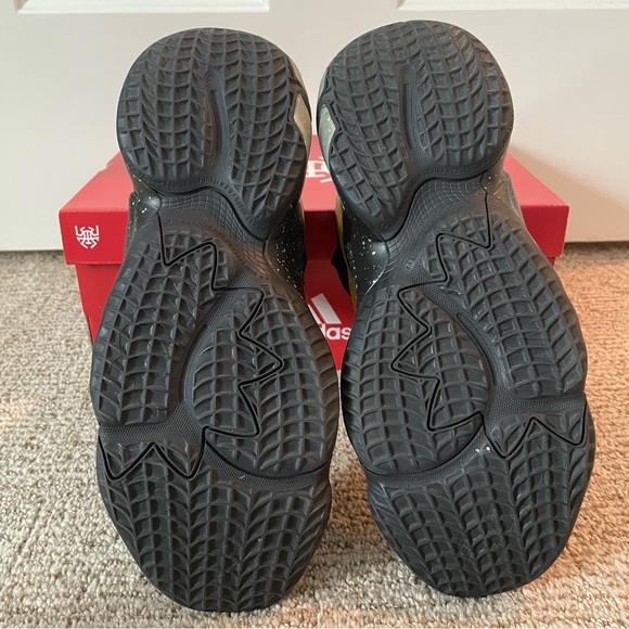 D.O.N. Issue 2 basketball 🏀 shoes by Adidas - Picture 7 of 8